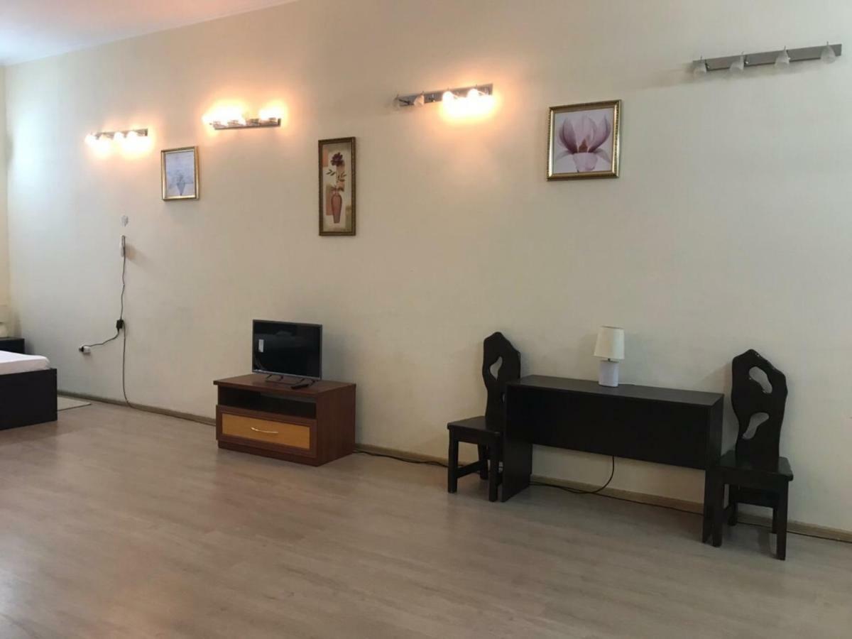 Mini-Hotel Verhovina Kiev Luaran gambar